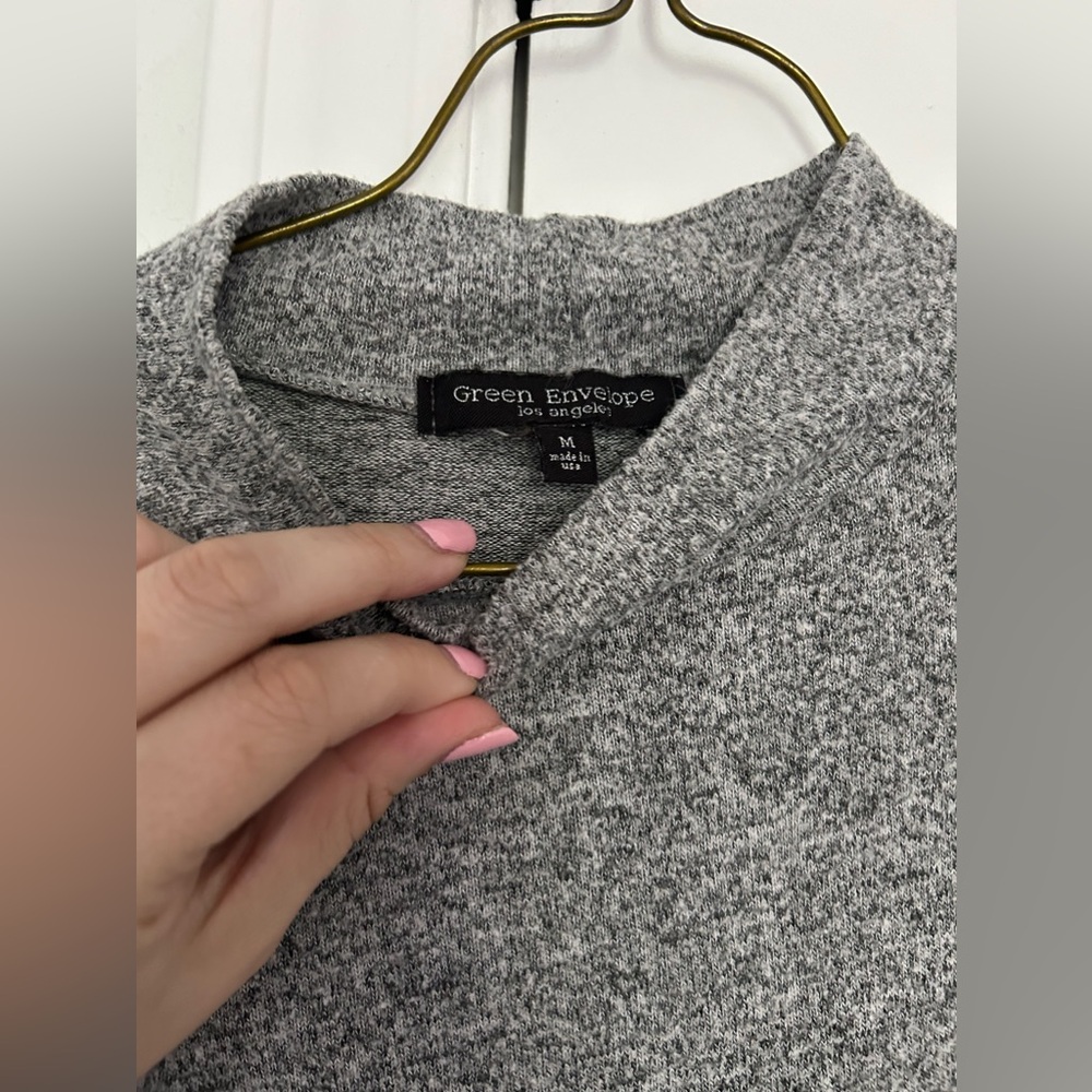 Gray knot hem mock neck sweater - Picture 3 of 5